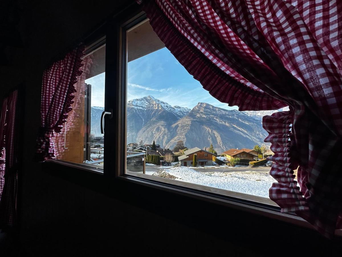Chambres D'Hotes Les Louettes A Sapinhaut Canton Du Valais Saxon 外观 照片