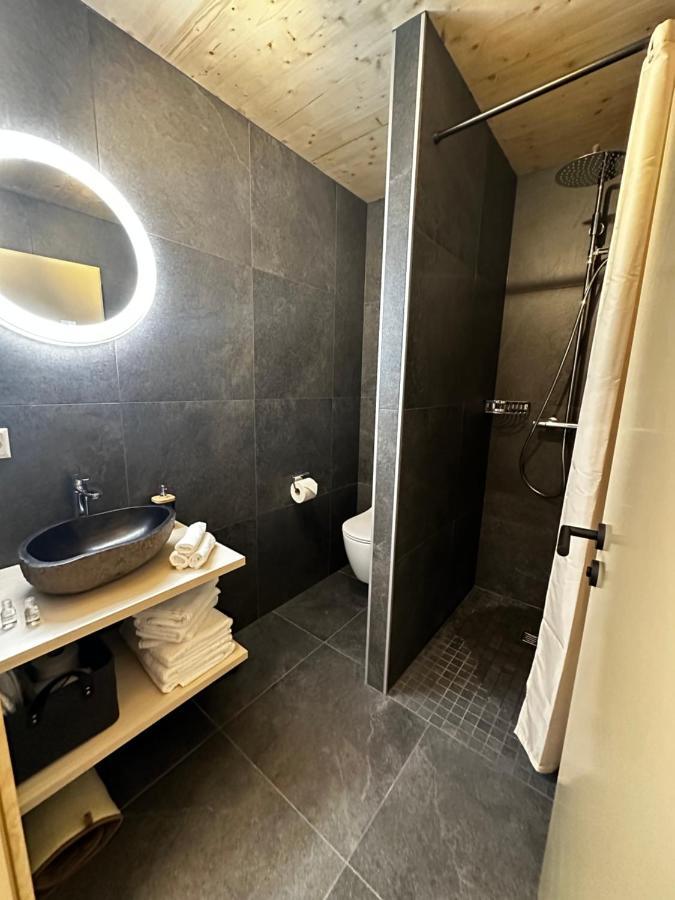 Chambres D'Hotes Les Louettes A Sapinhaut Canton Du Valais Saxon 外观 照片